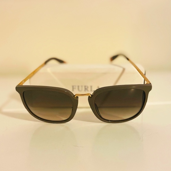 Furla Sunglasses SFU625-700-52 New with tags Furla Sfu625 0700 Sunglasses Women (BLACK) | eBay main image 4